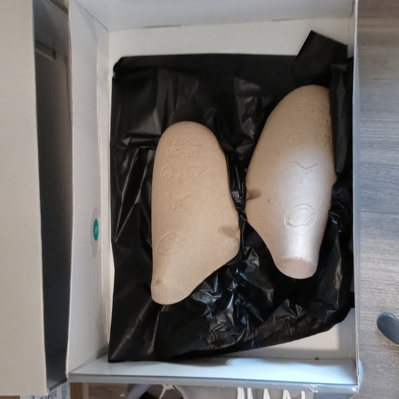 "EARLY" Jordan 11 - Picture 9 of 16